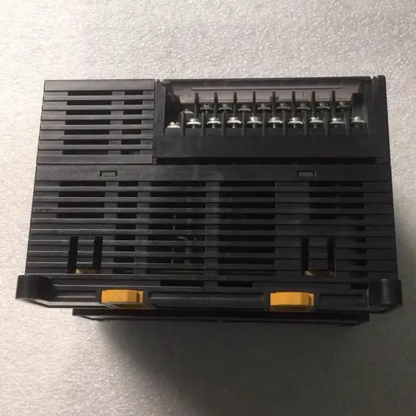 Omron CP1L-M30DR-A Compact PLC CPU Unit 30 I/O Relay Output — front view
