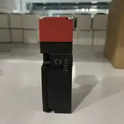 Omron D4NS-1AF safety door interlock switch — front view showing the 31 × 78 mm plastic body with the Pg13.5 cable gland at the bottom and the head unit at the top with the key insertion slot