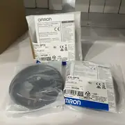 Omron E3FA-DP12 diffuse-reflective photoelectric sensor — wiring diagram with brown +V, blue 0 V, black PNP output colour code