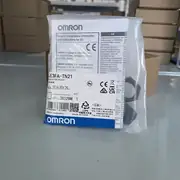 Omron E3FA-TN21 2M — sealed retail bag with the part label and CE marking