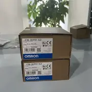 Omron E3S-DCP21-IL2 Diffuse Photoelectric Sensor with Indicator — side view