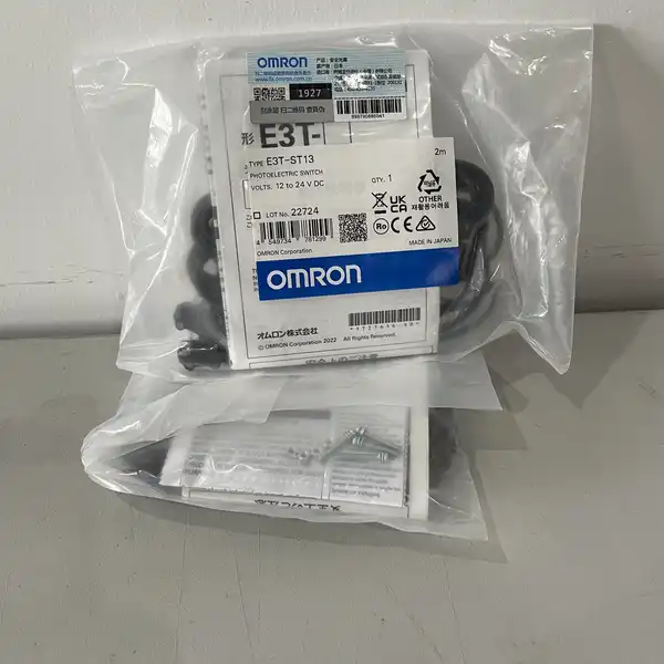 Omron E3T-ST12 2M Through-Beam Photoelectric Sensor 2.5m PNP 2m Cable… — front view