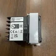 Omron E5CC-QX2DSM-802 Digital Temperature Controller 48x96mm DC Supply — installation view