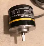 Omron E6C2-CWZ5B 500PR 2M Rotary Encoder 500P/R DC5-24V Voltage 2m Cable Φ50mm — front view