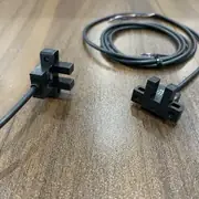 Omron EE-SX671-WR 1M Micro Photoelectric Sensor Slot 5mm NPN 1m Cable Connector — installation view