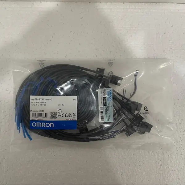 Omron EE-SX951-W-G Miniature Photoelectric Sensor — front view