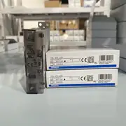 Omron G3PE-225B DC12-24V solid state relay — side view showing the heat sink fin profile for convection cooling and the M4 screw terminals at top and bottom for AC load and DC control wiring
