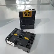 Omron P2CF-08-E Relay Socket 8-Pin Front Connection — installation view